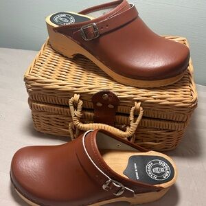 Ugglebo Toeffeln Women’s Leather Clogs